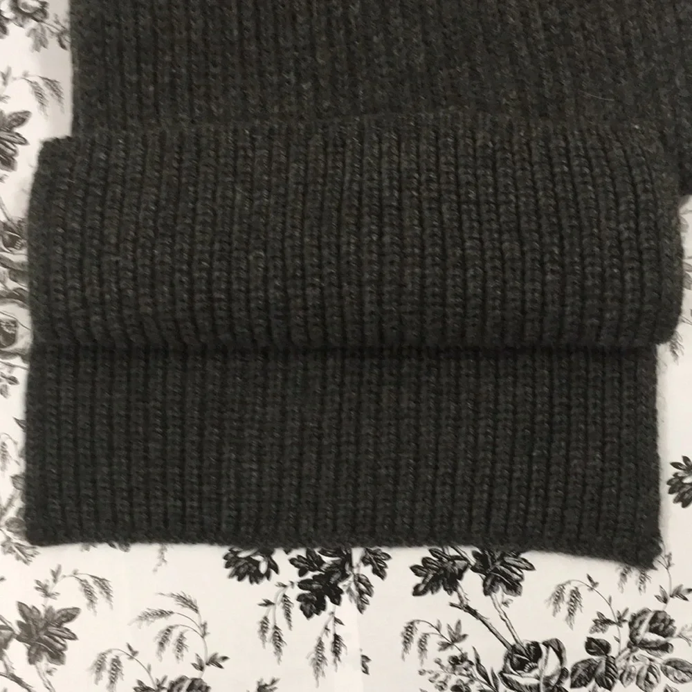 Men's Charcoal Gray Ribbed Knit Winter Scarf Long 70